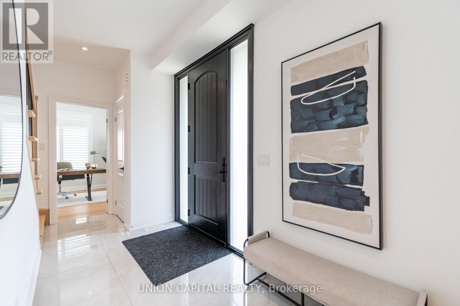 9 SEEDLING CRESCENT, Whitchurch-Stouffville (Stouffville) — photo 3