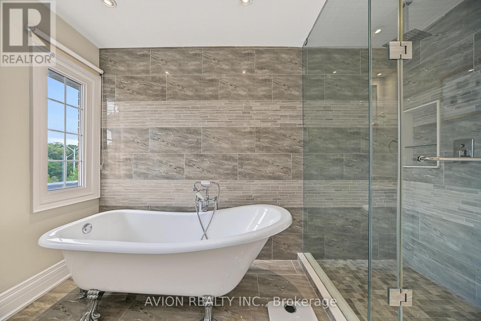232 GREEN LANE - Image 30