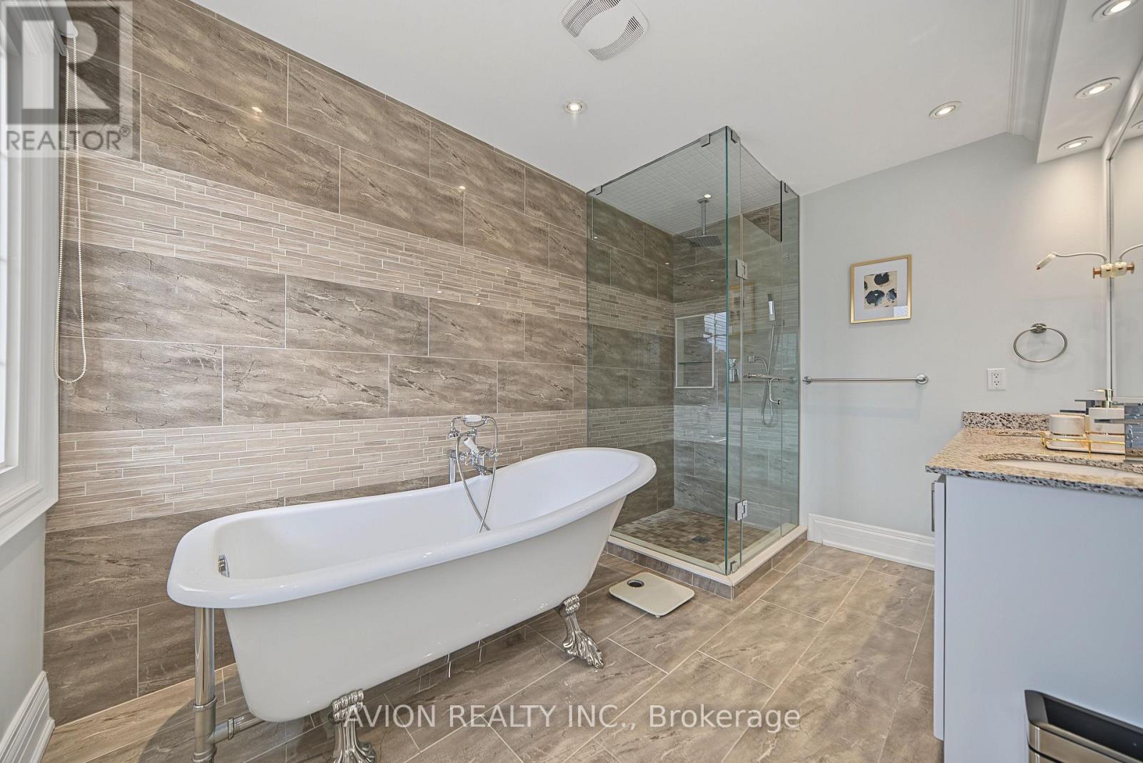 232 GREEN LANE - Image 31