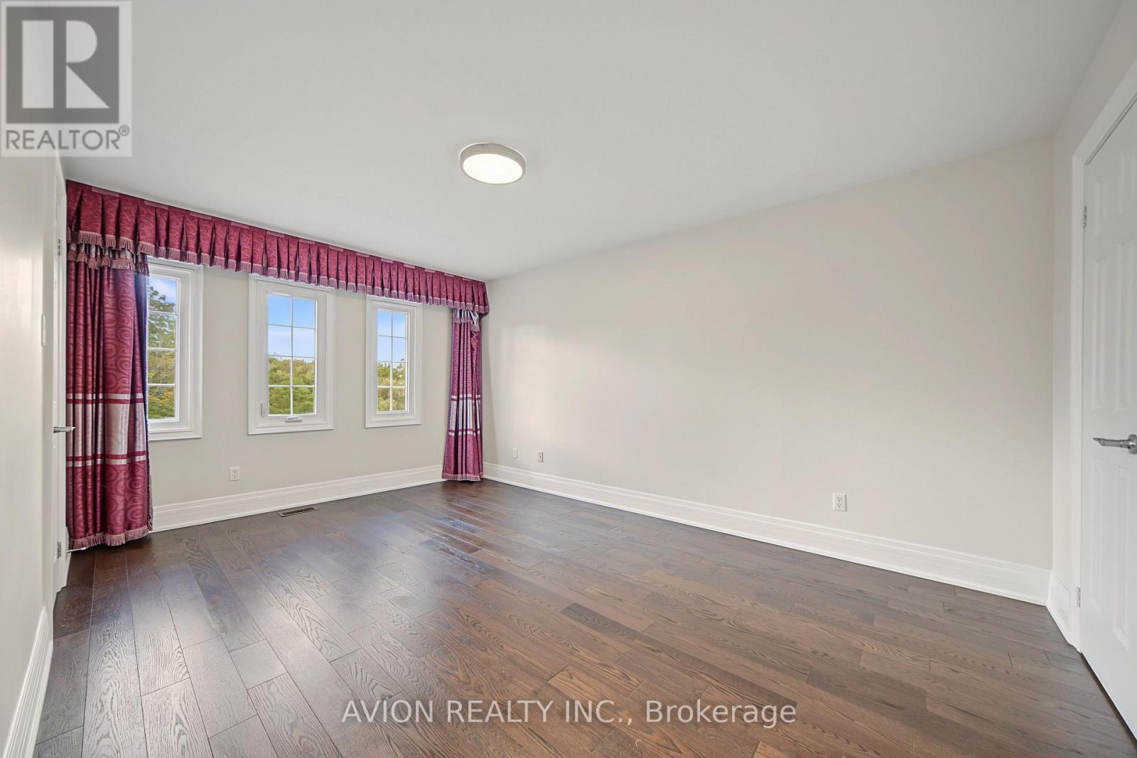 232 GREEN LANE - Image 33