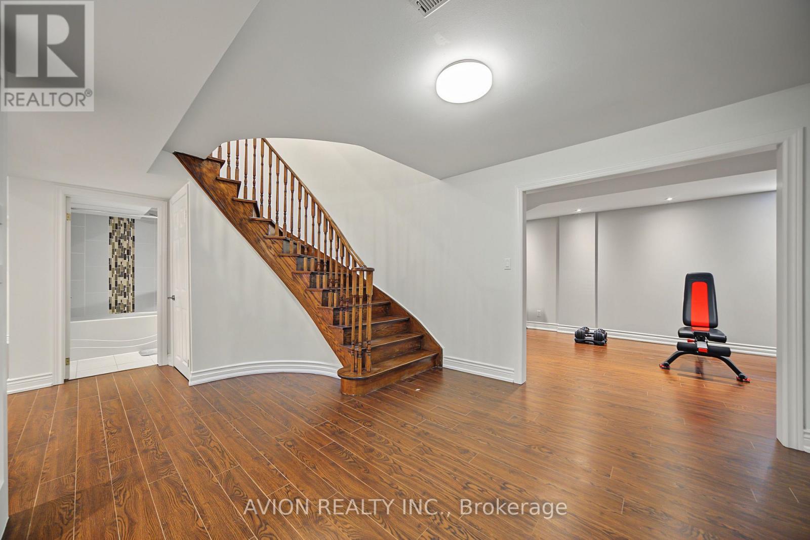 232 GREEN LANE - Image 39