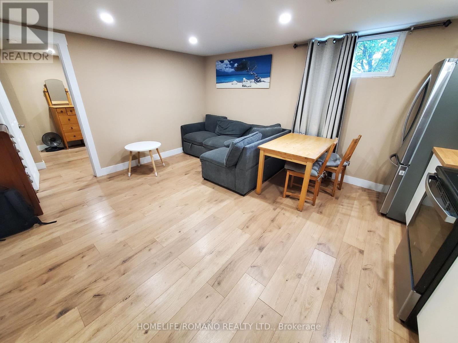 1 - 6 EARLDOWN DRIVE, Toronto (Willowridge-Martingrove-Richview) — photo 3