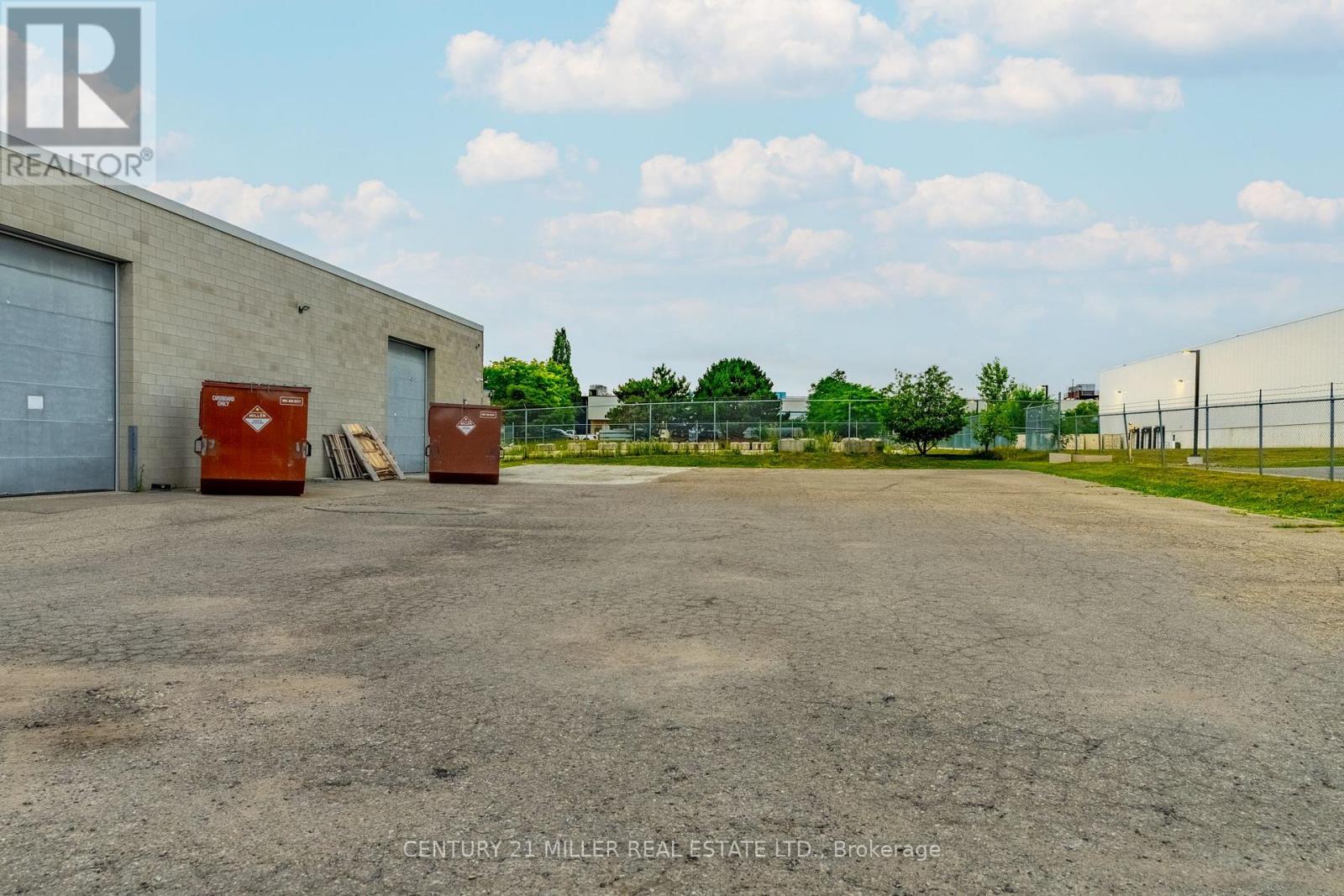 4 CARSON COURT, Brampton (Bramalea South Industrial) — photo 3