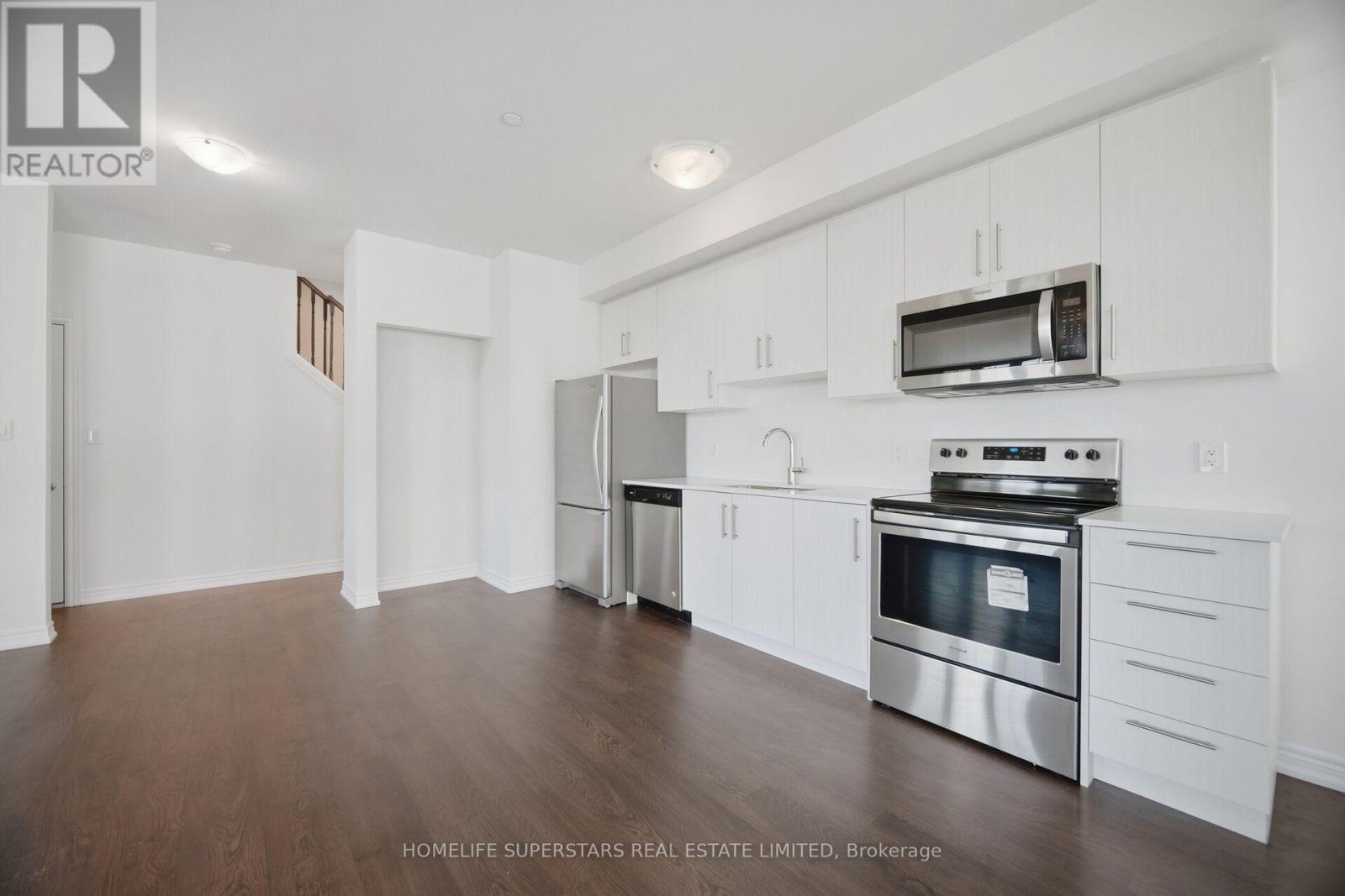 #7 2205 LILLYKIN STREET - 13