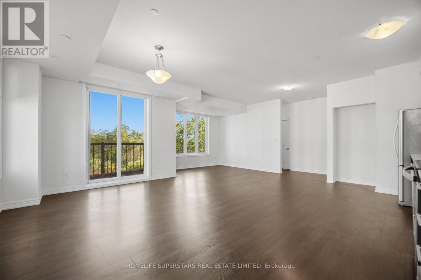 #7 2205 LILLYKIN STREET - 16