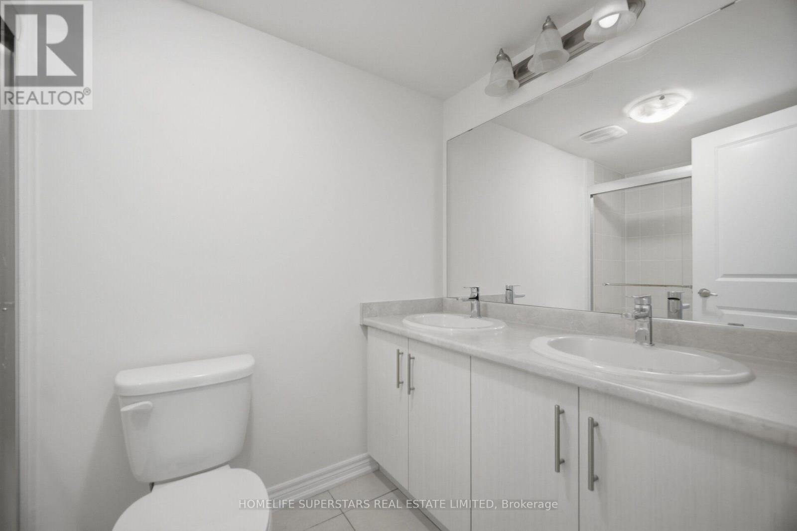 #7 2205 LILLYKIN STREET - 26