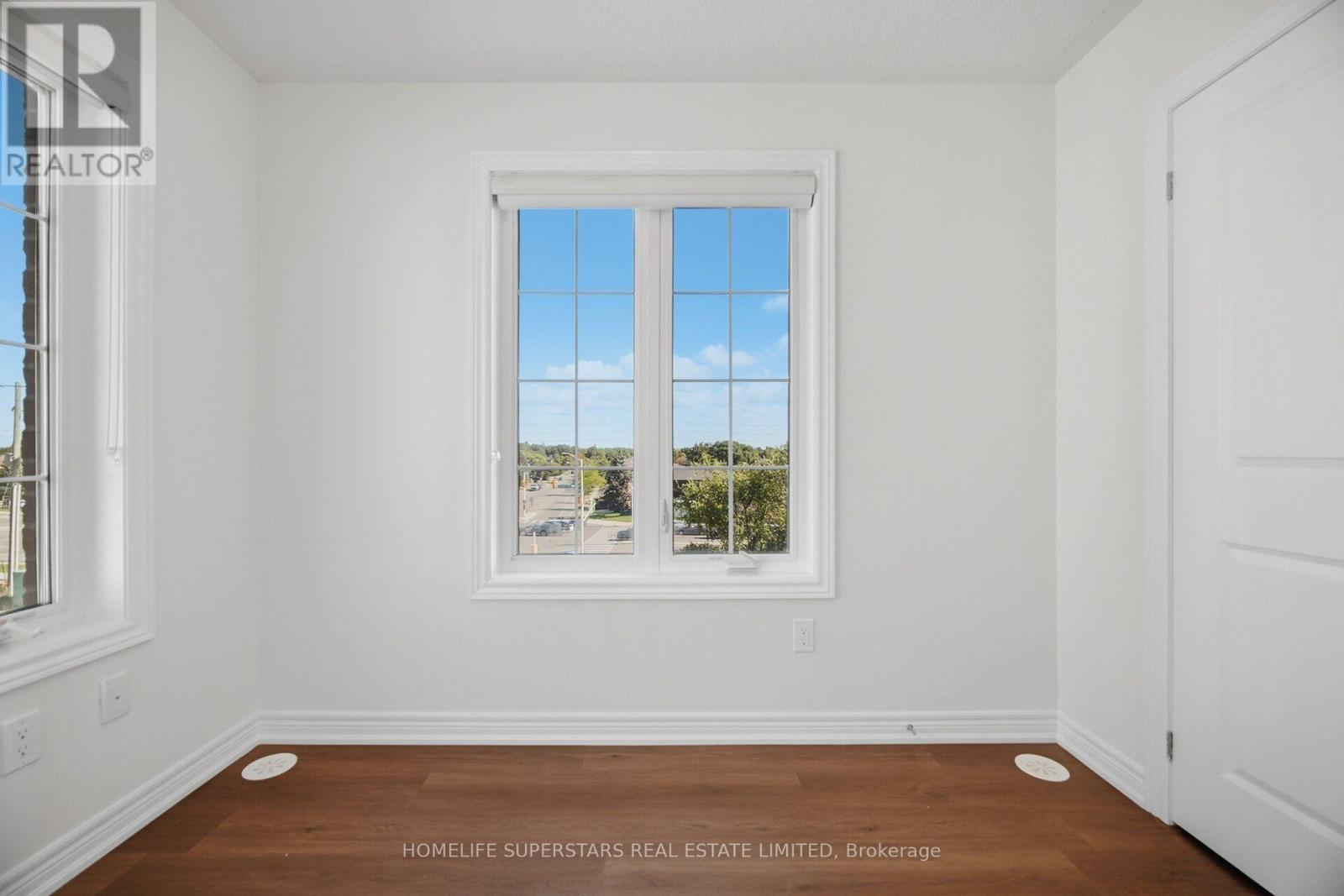#7 2205 LILLYKIN STREET - 29