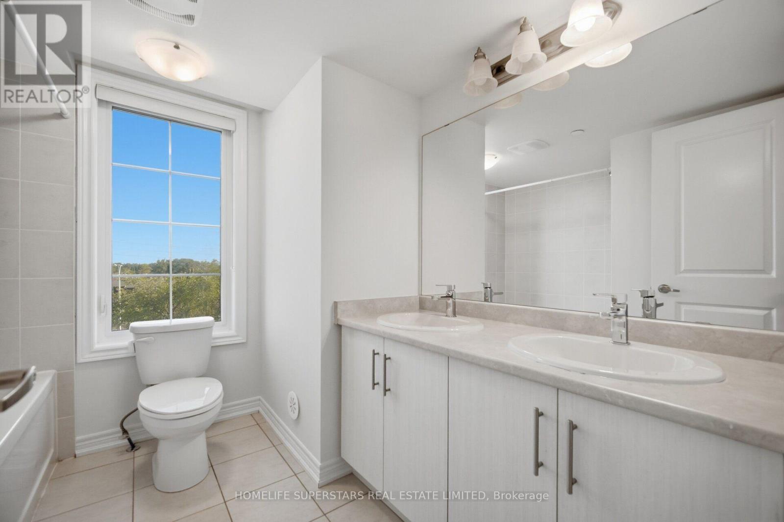 #7 2205 LILLYKIN STREET - 32