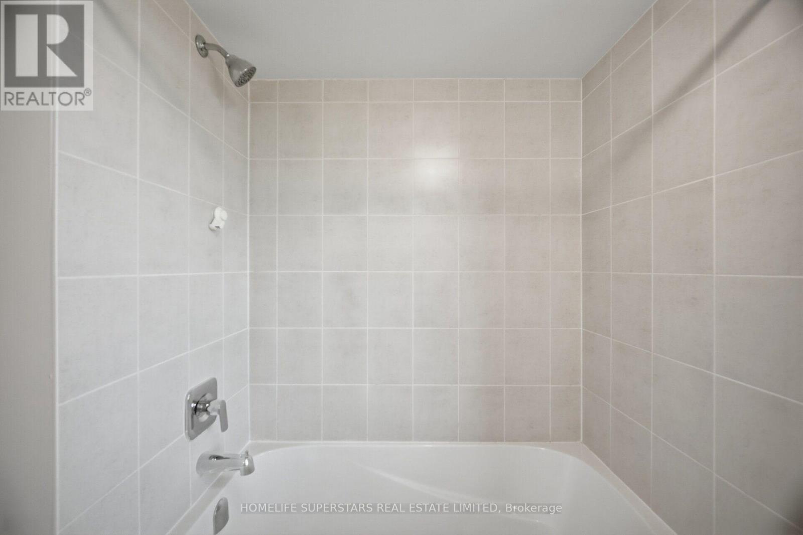 #7 2205 LILLYKIN STREET - 33