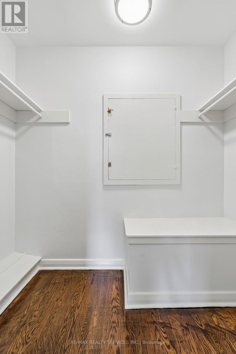 16 MALVERN COURT - 29