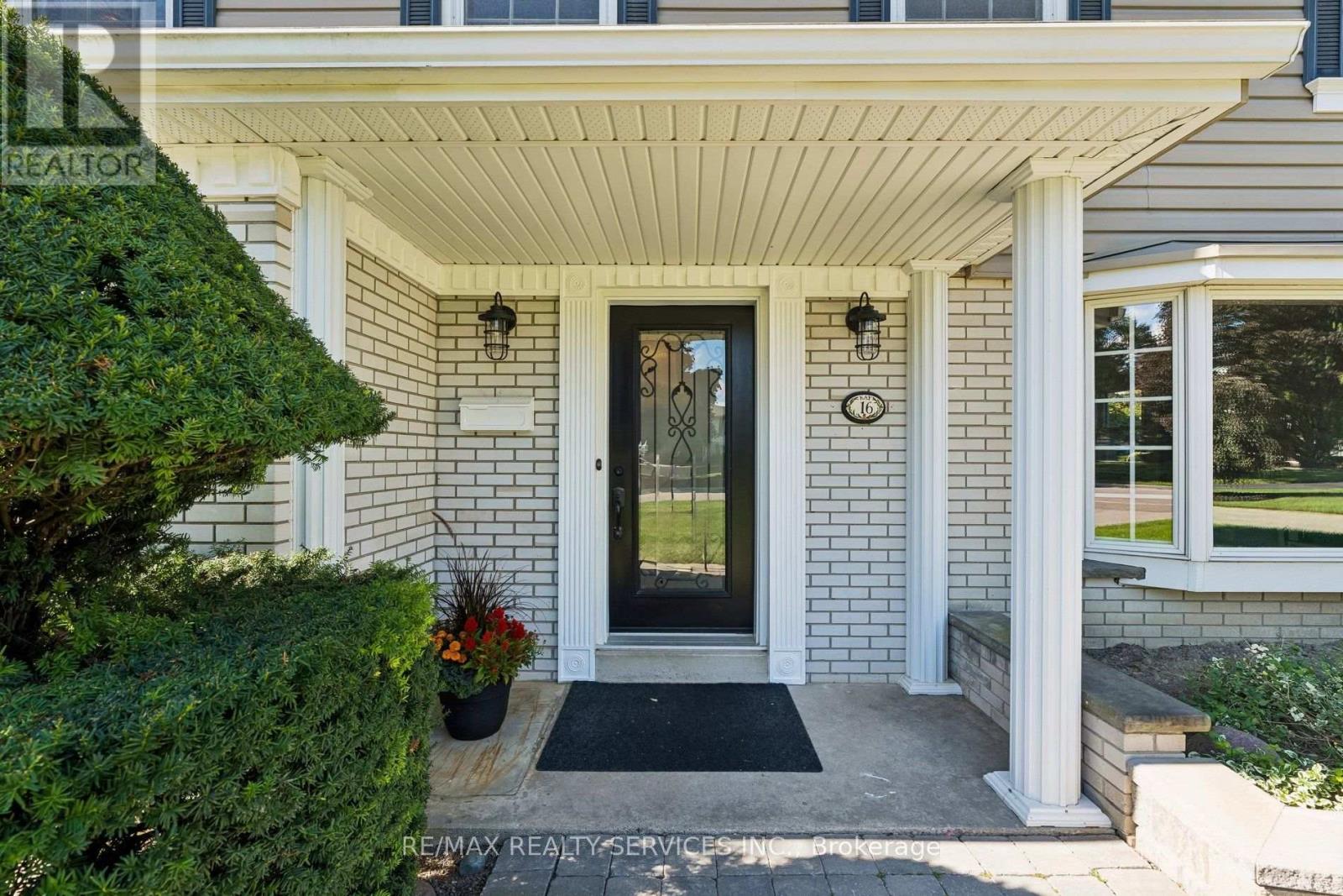 16 MALVERN COURT, Brampton (Brampton East) — photo 3