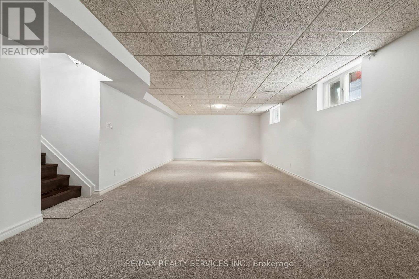16 MALVERN COURT - Image 40