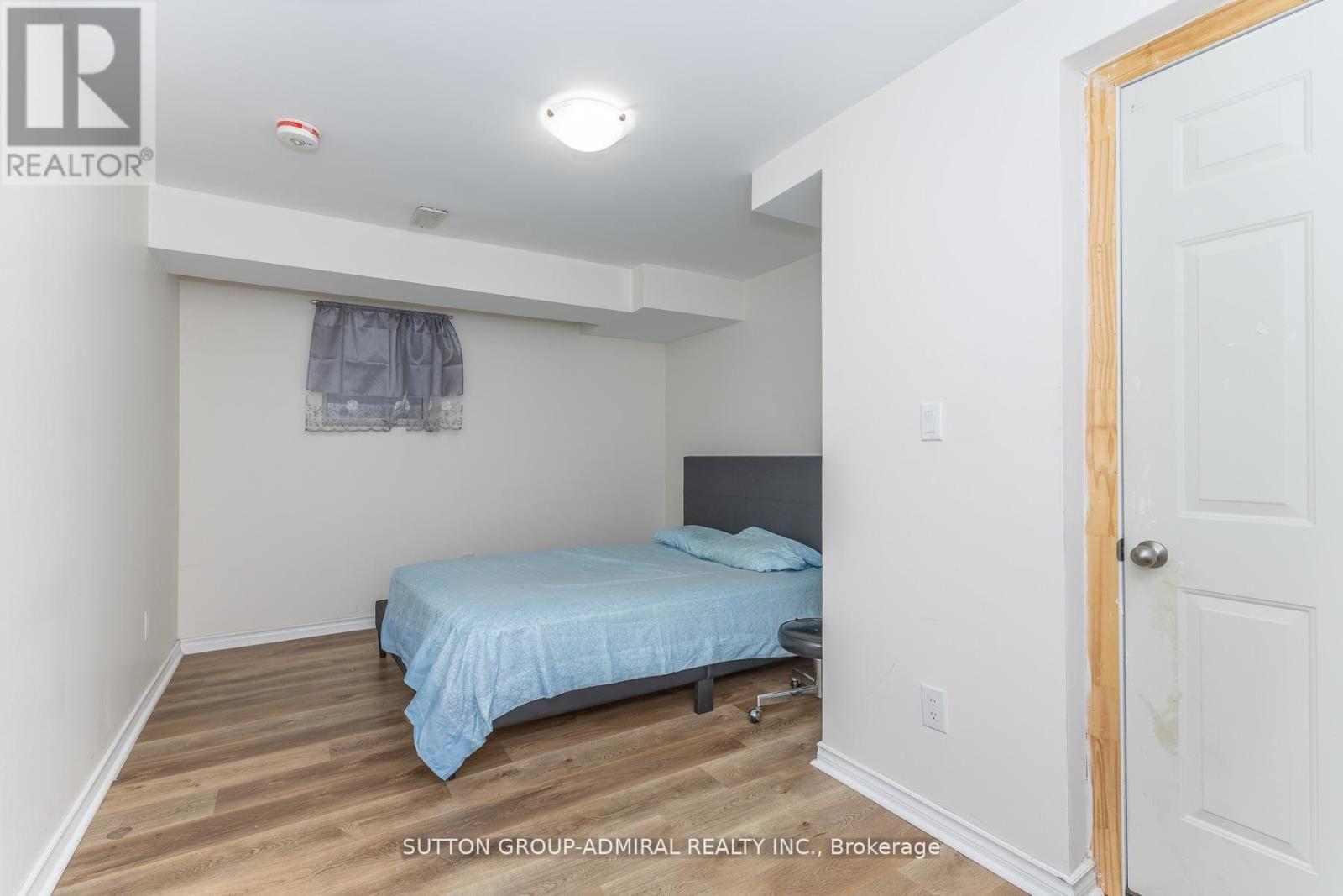 30 ALBERT SPENCER AVENUE - Image 38