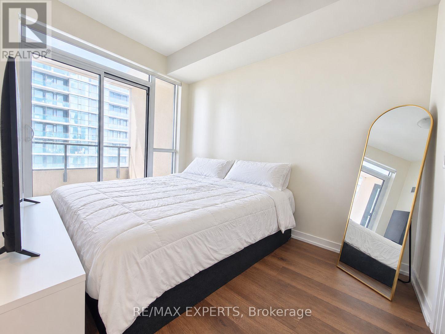 1217 - 4055 PARKSIDE VILLAGE DRIVE, Mississauga (Creditview) — photo 2