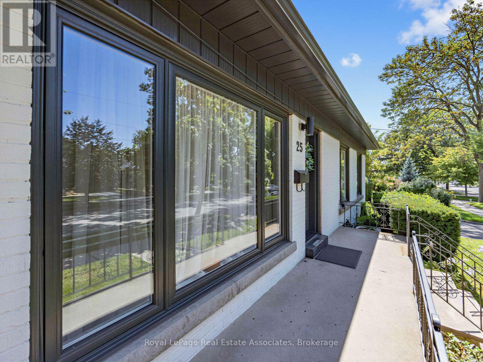 25 TREEVIEW DRIVE, Toronto (Alderwood) — photo 3
