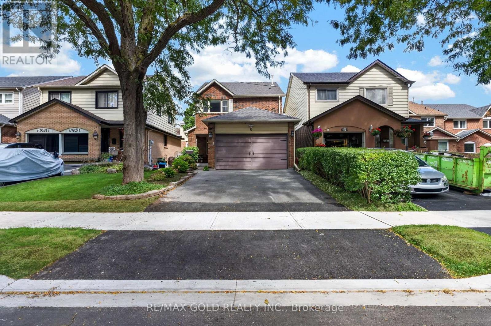 6 ROWE COURT - 2
