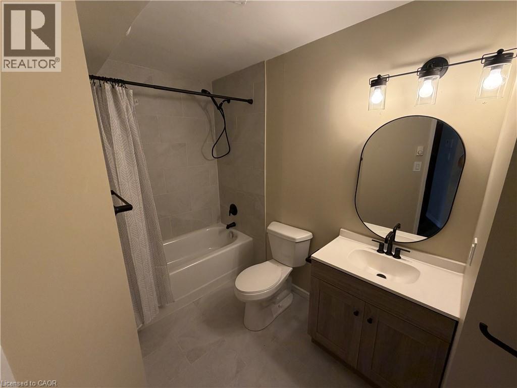 416 LANCASTER Street W Unit# H, Kitchener — photo 4