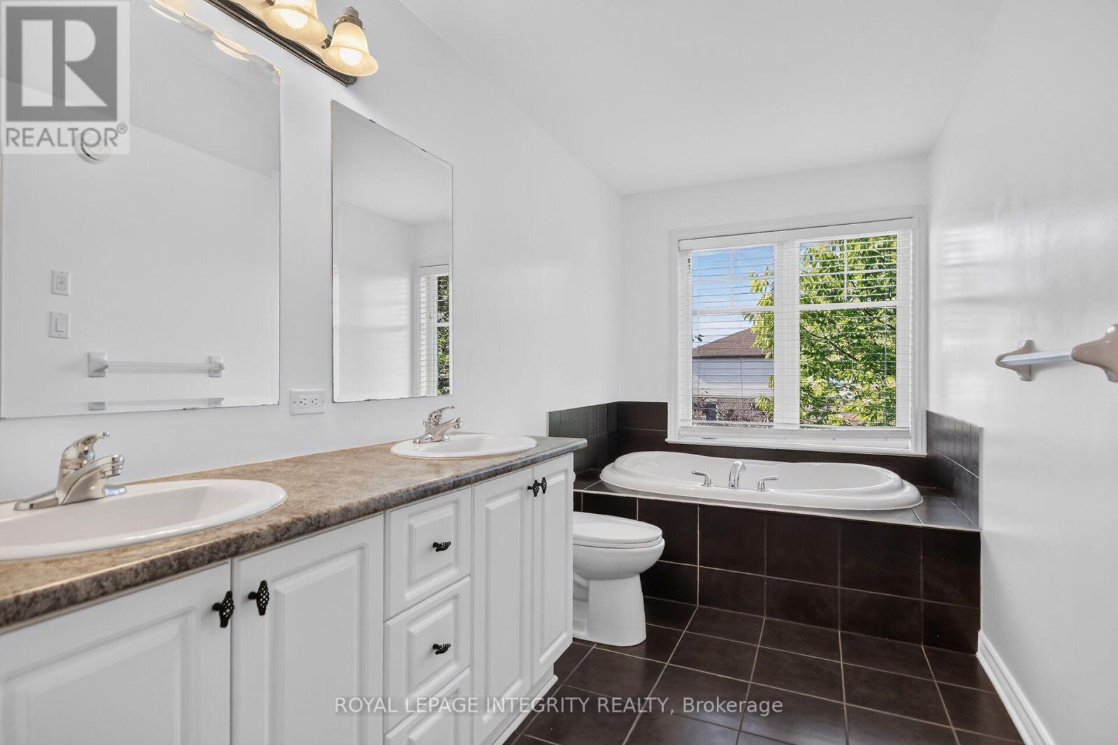848 WHITE ALDER AVENUE photo 32