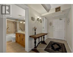Bathroom - 305 - 908 Mohawk Road E, Hamilton, ON L8T2R8 Photo 8