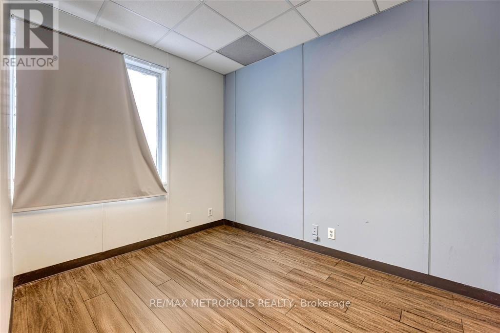 B - 373 VIDAL STREET S, Sarnia — photo 5