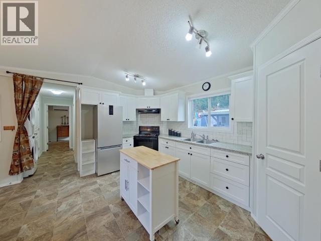 15-8425 HIGHWAY 101, Powell River — photo 5