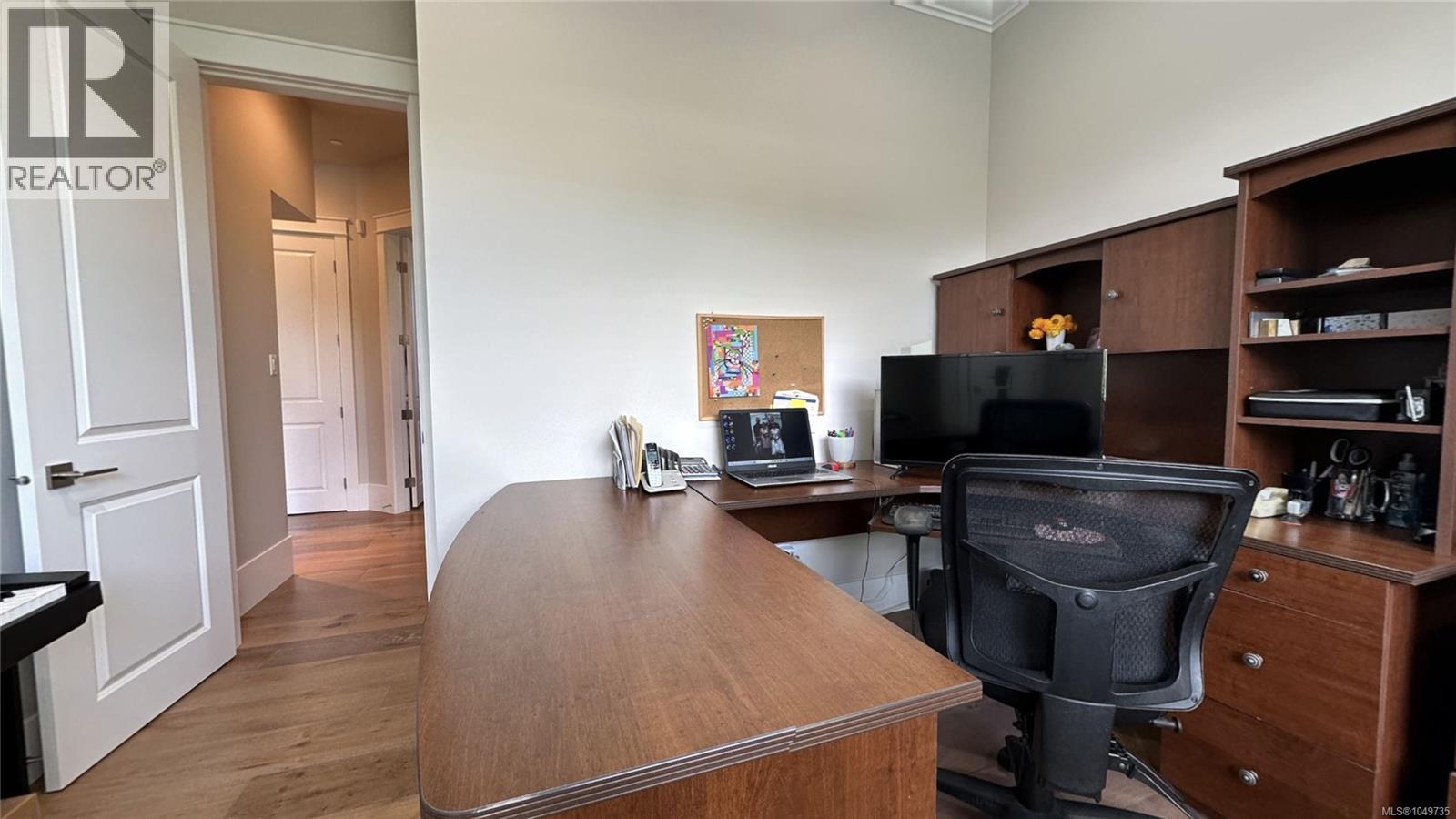 856 Bluffs Dr - Image 34