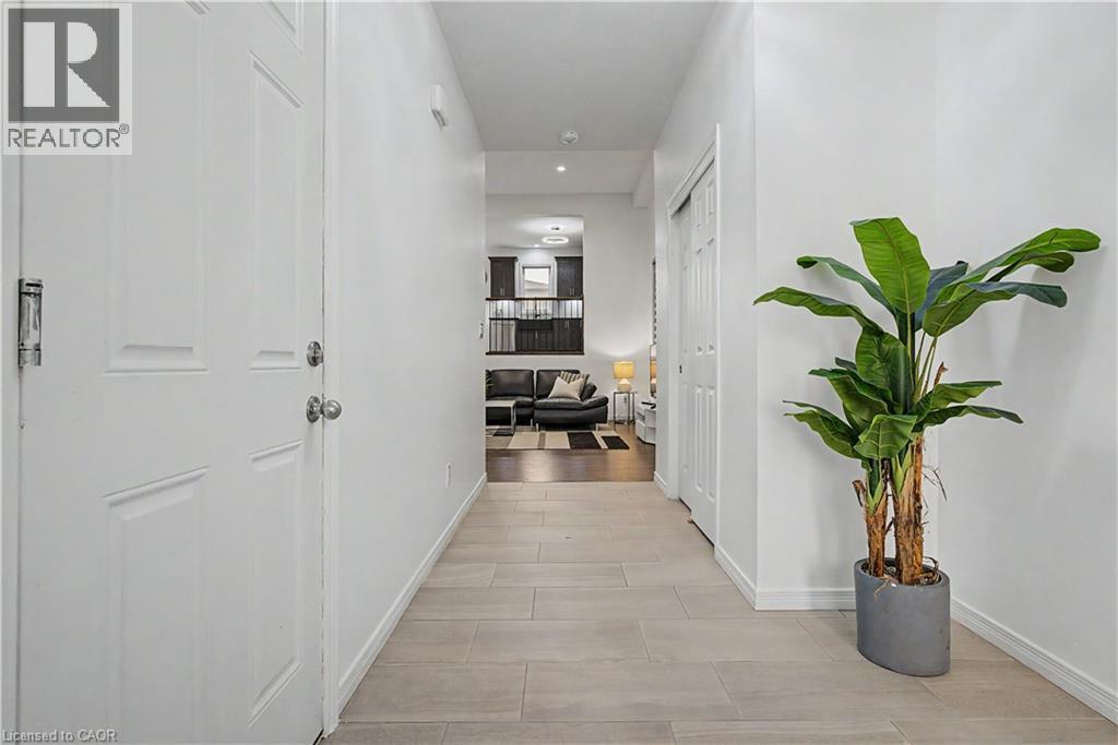 79 BEAUCHAMP Drive Unit# A, Cambridge — photo 5