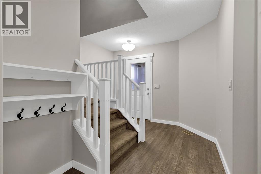135 Kingsbridge Road SE, Airdrie — photo 3