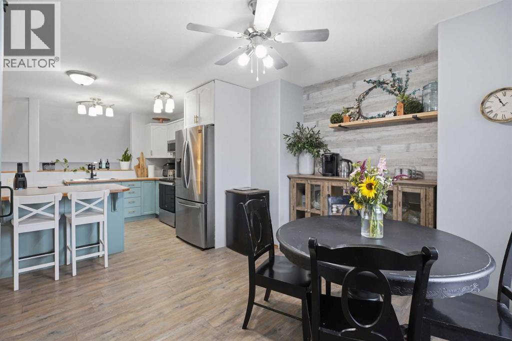 Listing photo – 7012 60A Street, Rocky Mountain House