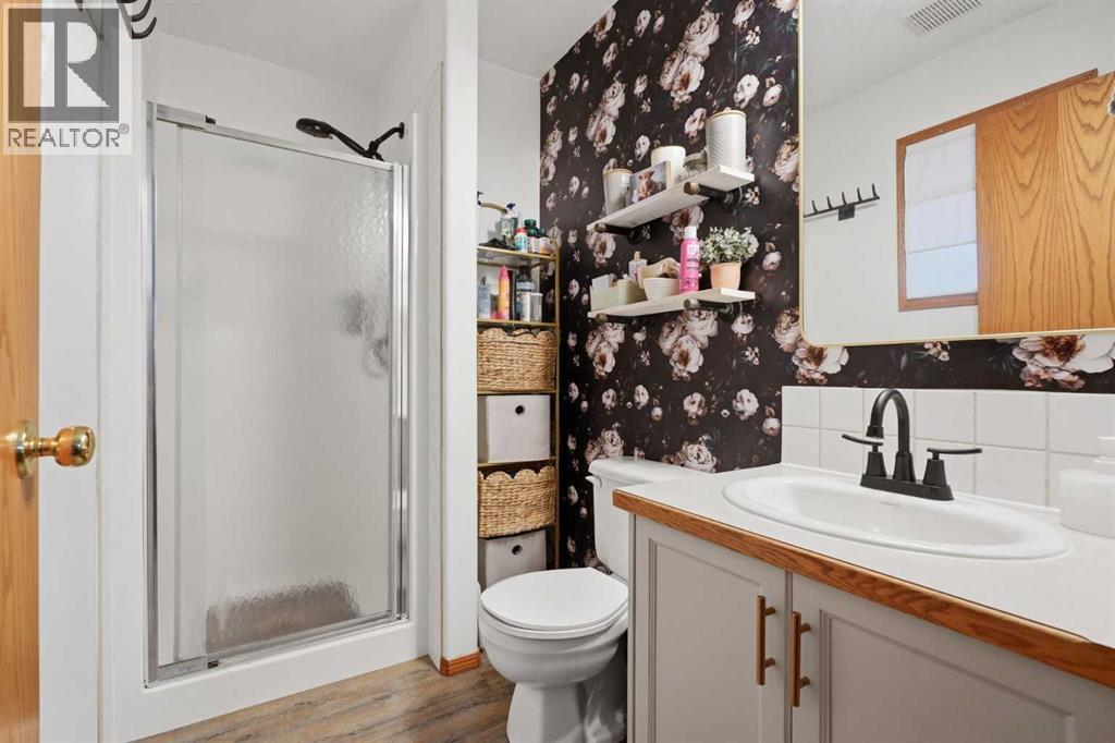 Listing photo – 7012 60A Street, Rocky Mountain House