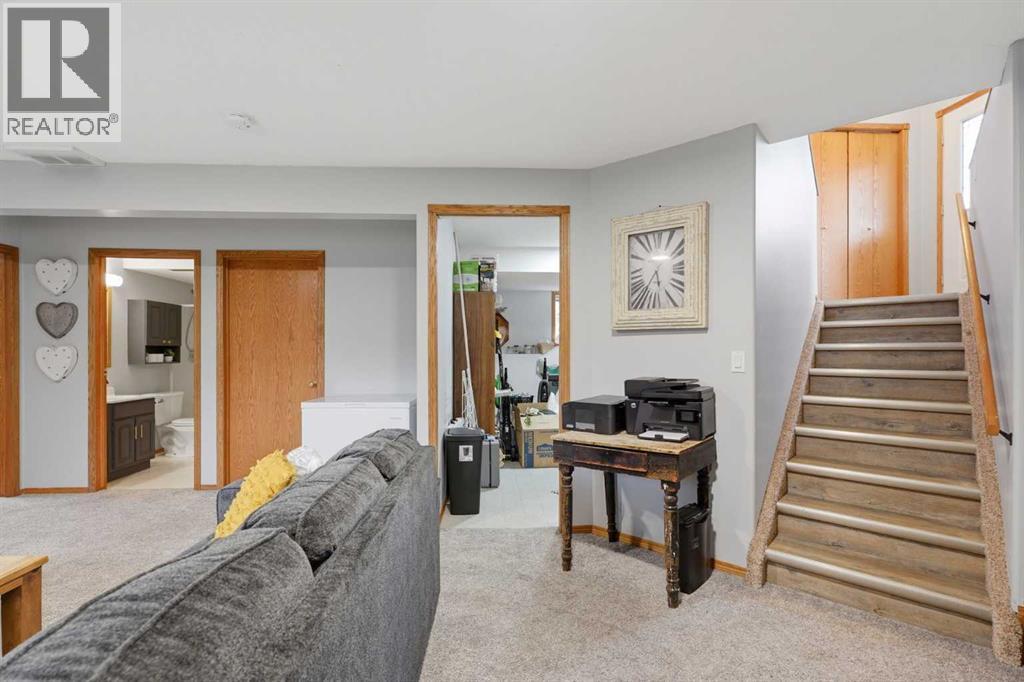 Listing photo – 7012 60A Street, Rocky Mountain House
