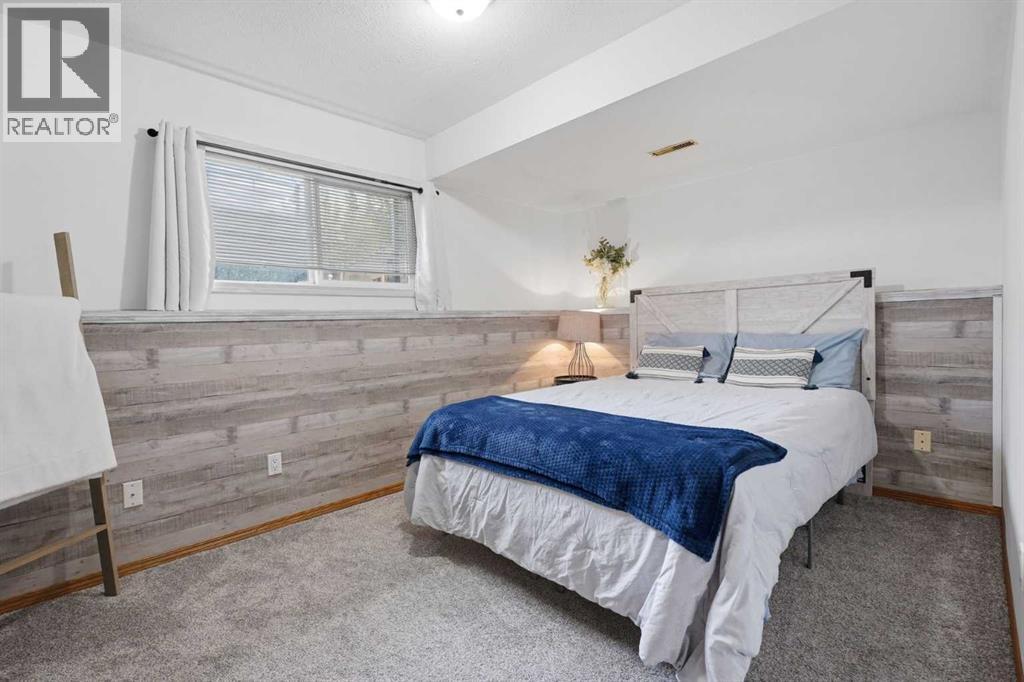 Listing photo – 7012 60A Street, Rocky Mountain House