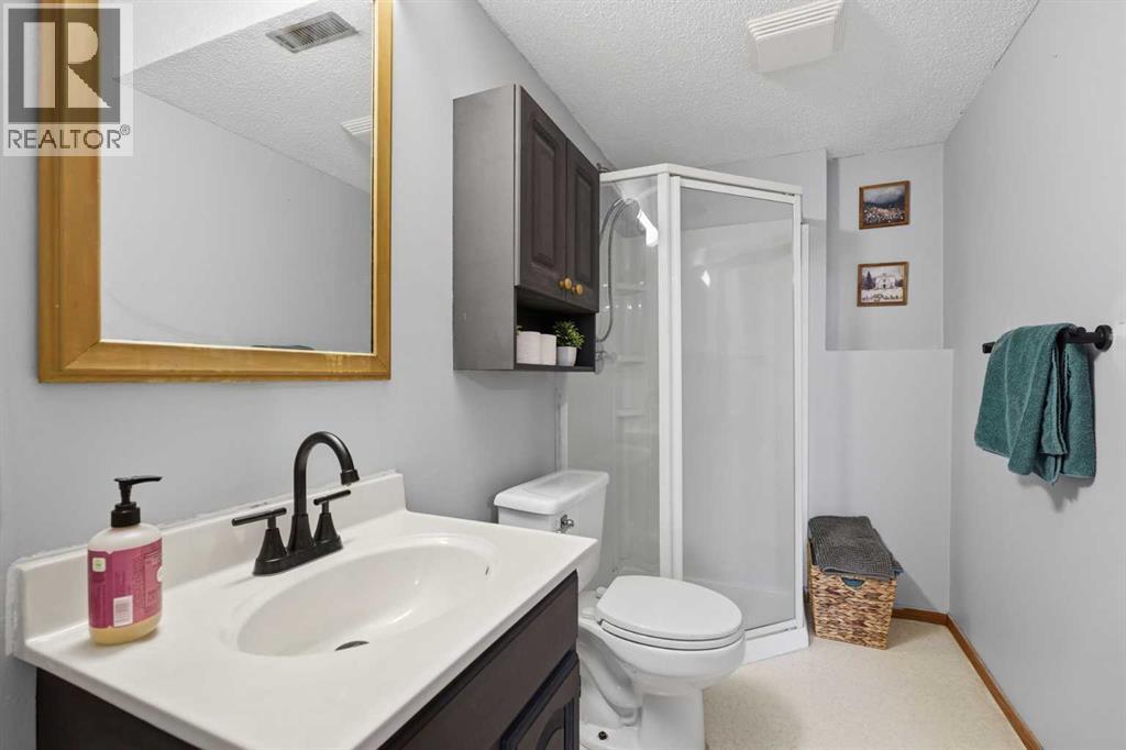 Listing photo – 7012 60A Street, Rocky Mountain House