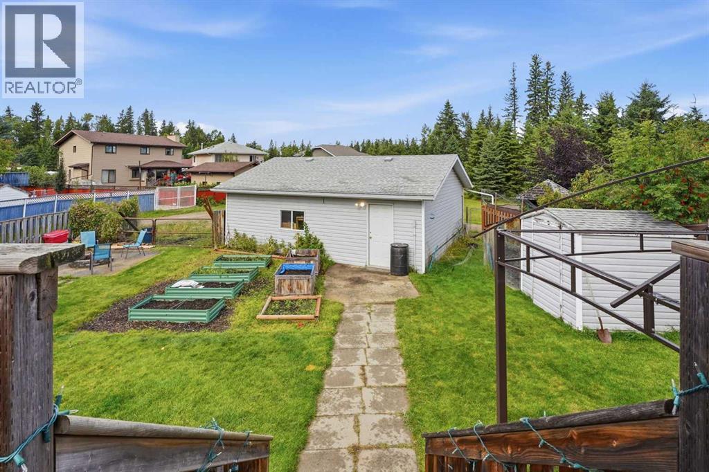 Listing photo – 7012 60A Street, Rocky Mountain House