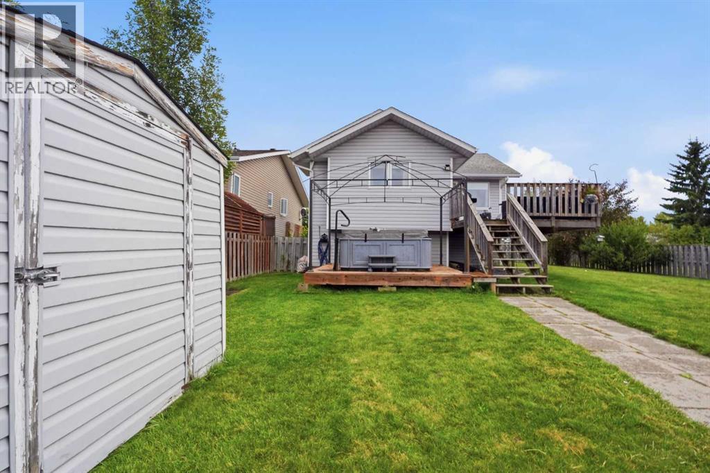 Listing photo – 7012 60A Street, Rocky Mountain House