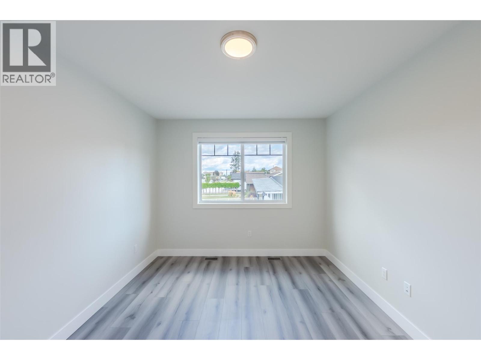 2644 South Main Street Unit# 102, Penticton