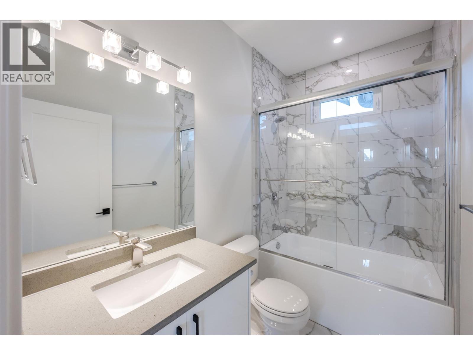 2644 South Main Street Unit# 102, Penticton