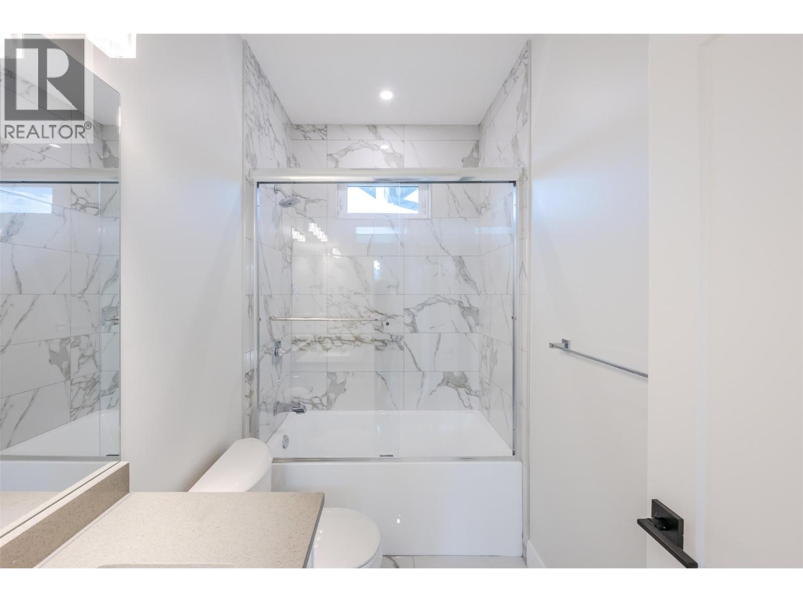 2644 South Main Street Unit# 102, Penticton