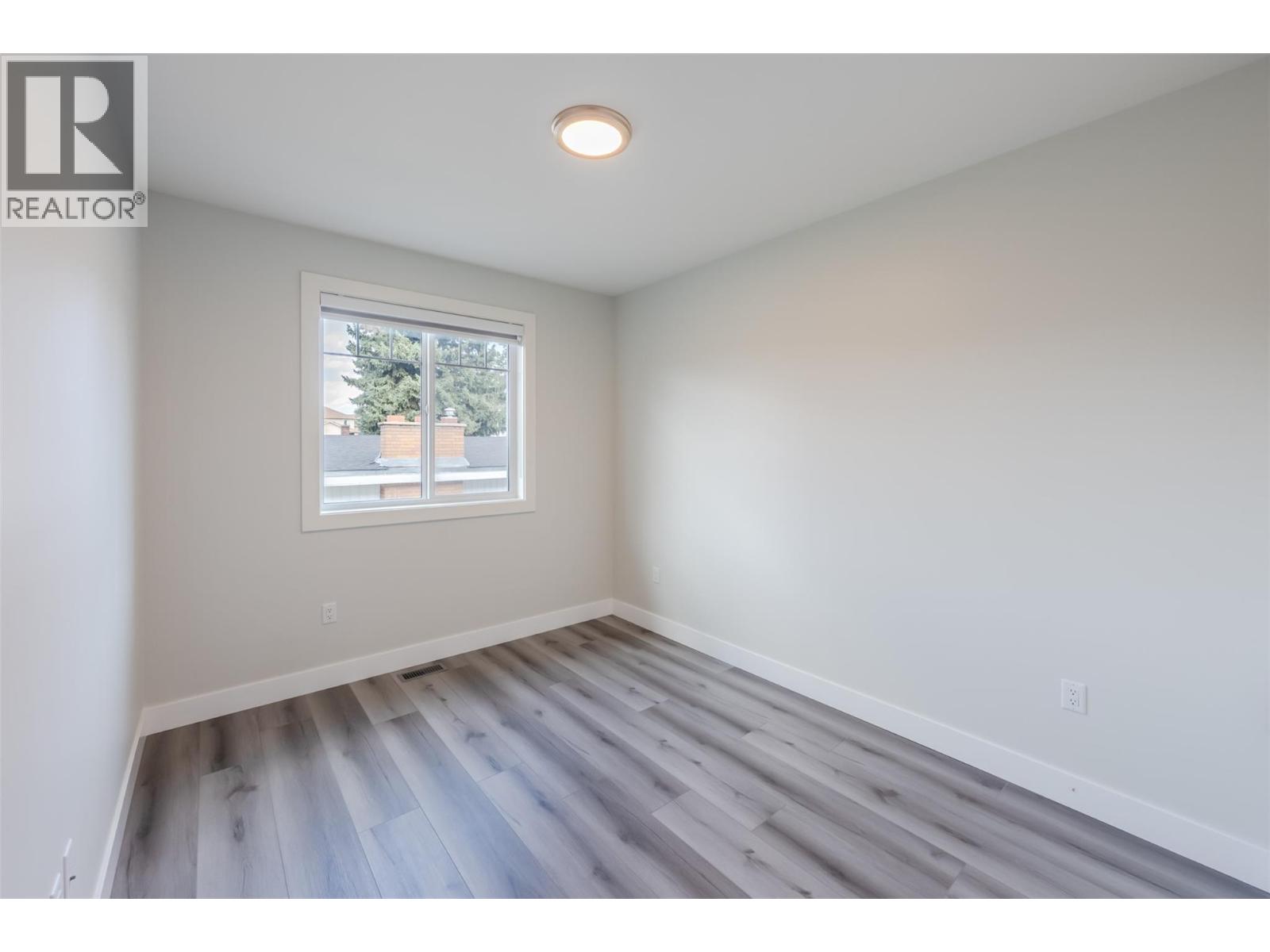2644 South Main Street Unit# 102, Penticton