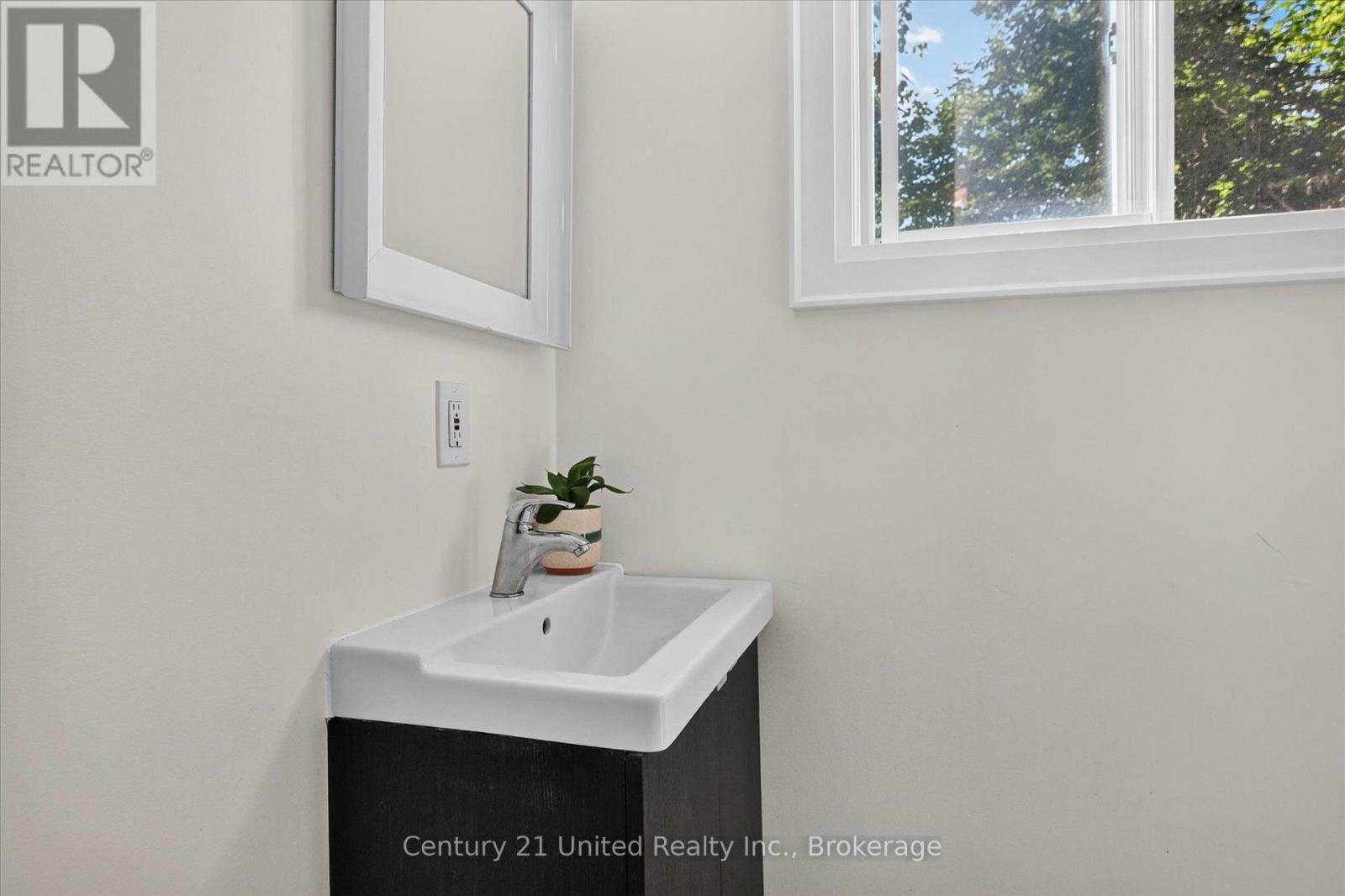 2051 JILL LANE - 19