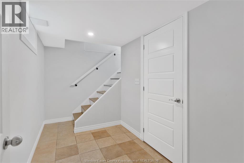3633 McKay Unit# LOWER, Windsor — photo 4