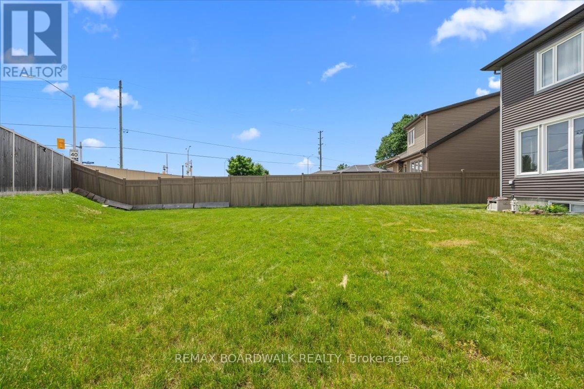 620 BARRY HELMAN DRIVE photo 45