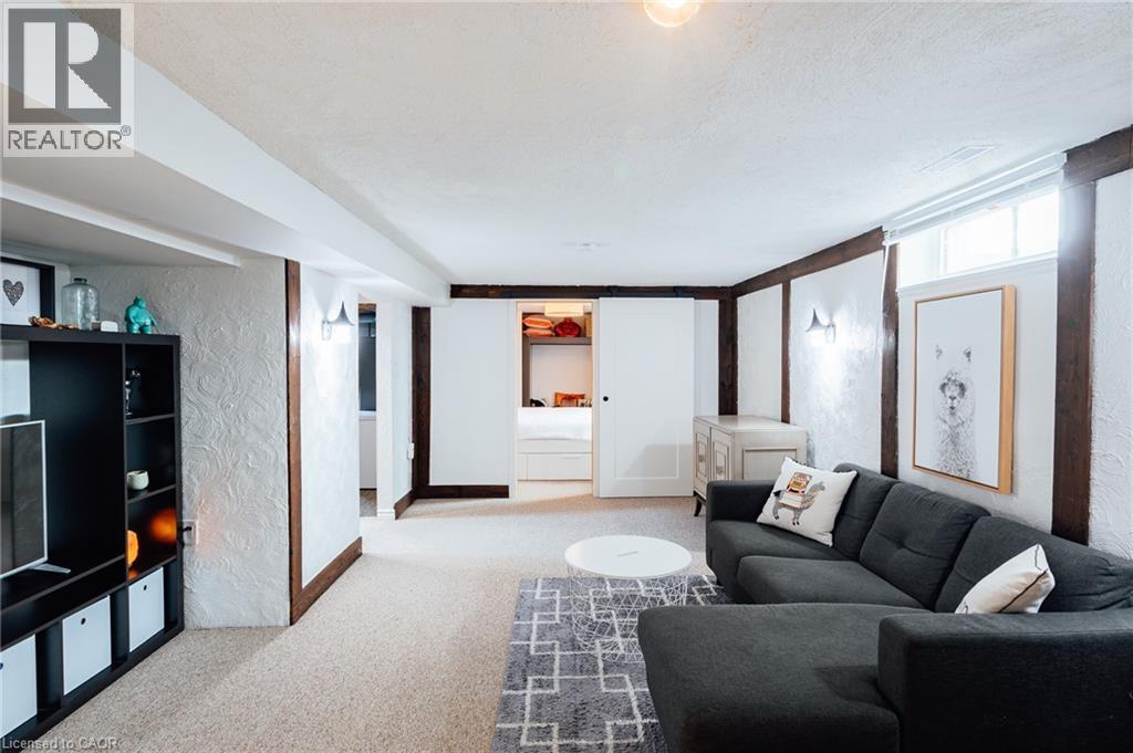 78 HELENE Crescent - 32