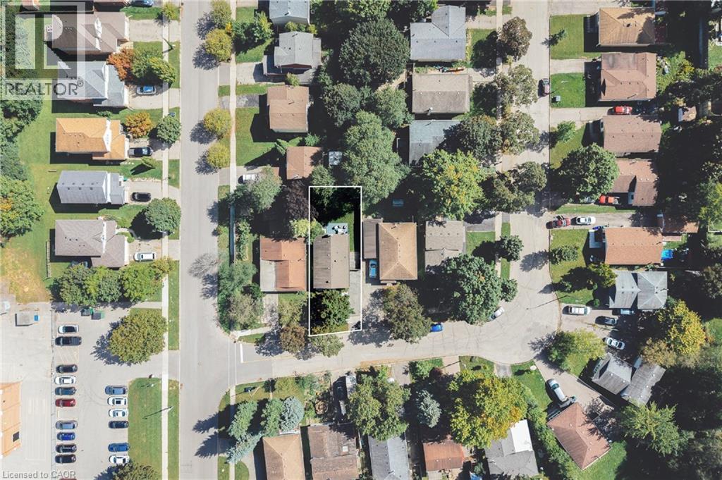 78 HELENE Crescent - 46