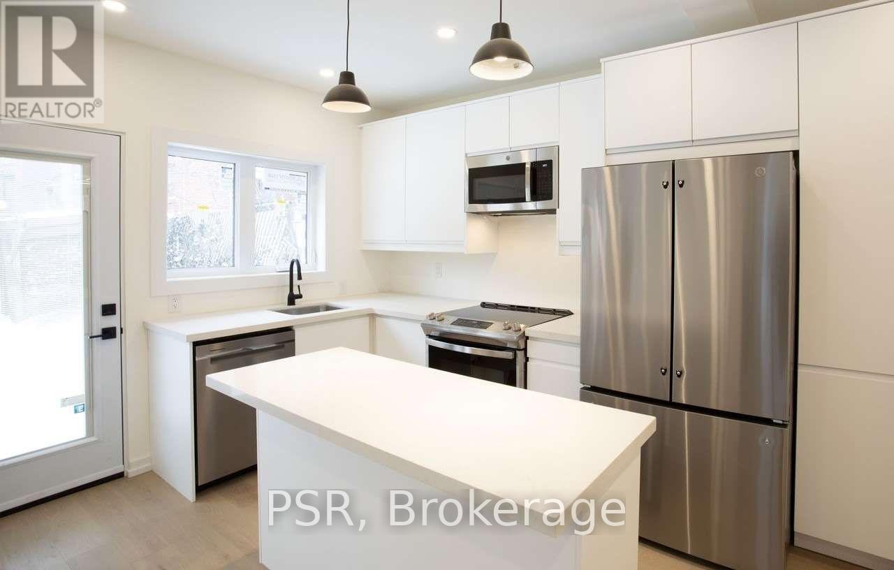 LANEWAY - 169 CONCORD AVENUE, Toronto (Palmerston-Little Italy) — photo 2