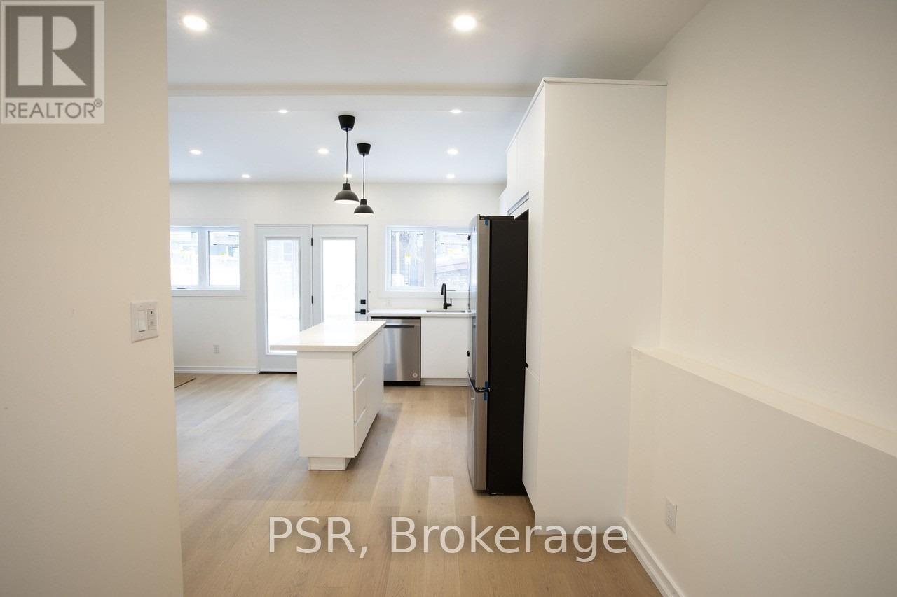LANEWAY - 169 CONCORD AVENUE, Toronto (Palmerston-Little Italy) — photo 3