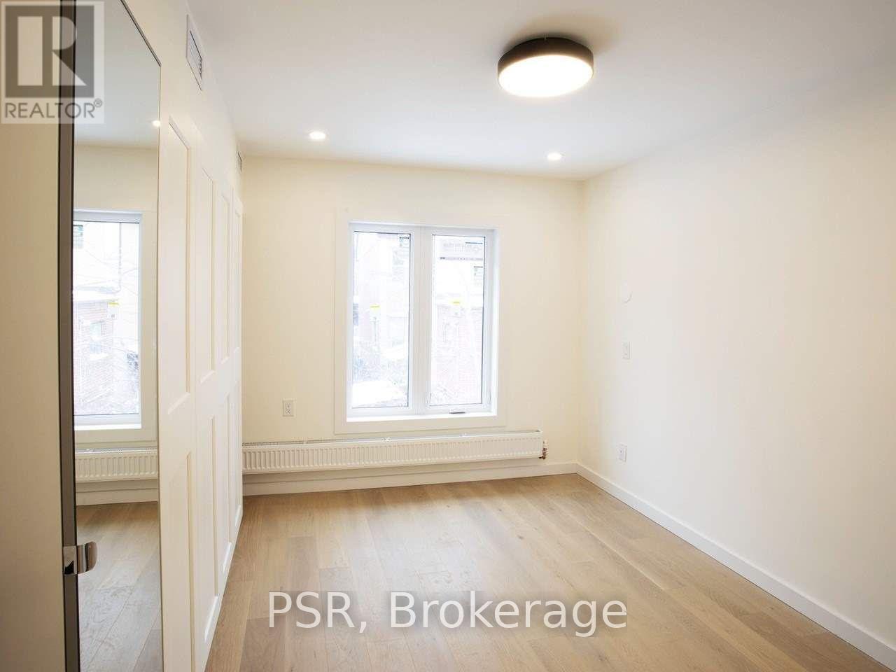 LANEWAY - 169 CONCORD AVENUE, Toronto (Palmerston-Little Italy) — photo 4