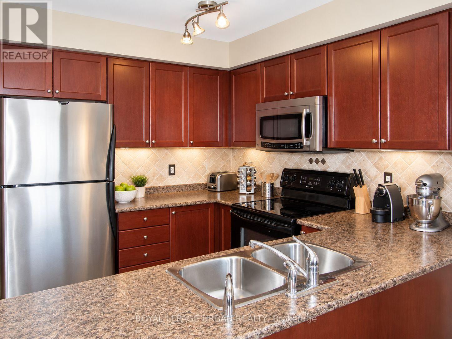 40 KEYWOOD STREET, Ajax (South East) — photo 4