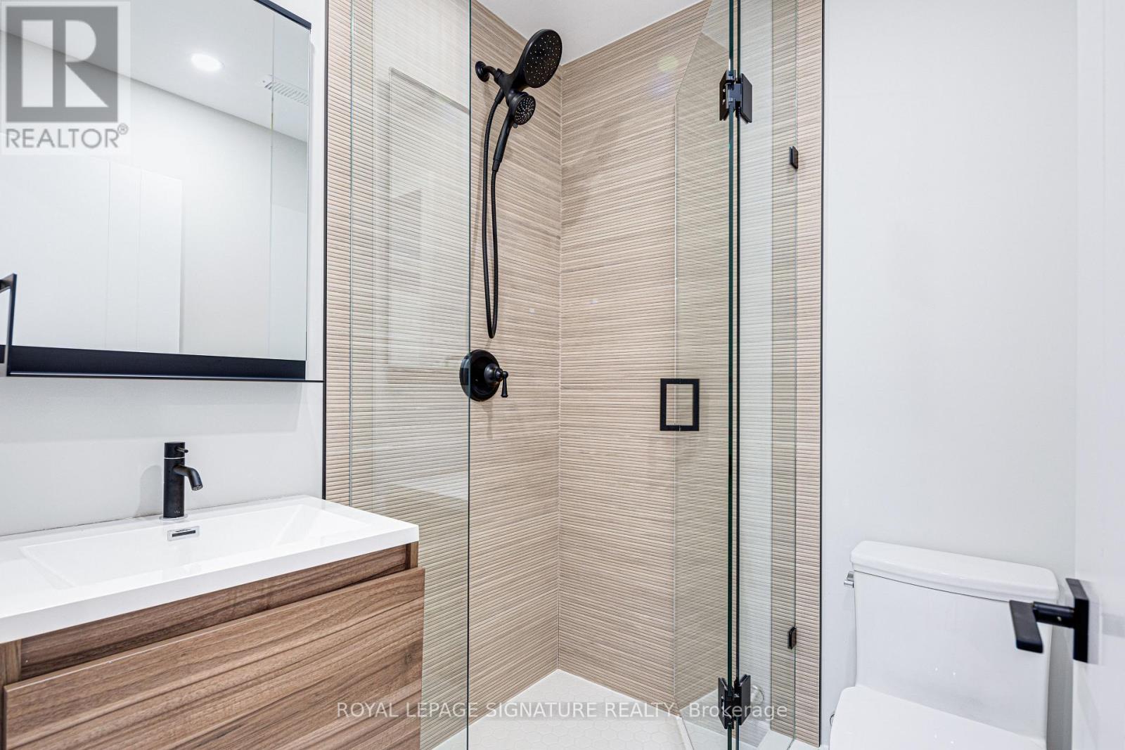 LOWER - 20 KEWBEACH AVENUE, Toronto (The Beaches) — photo 5