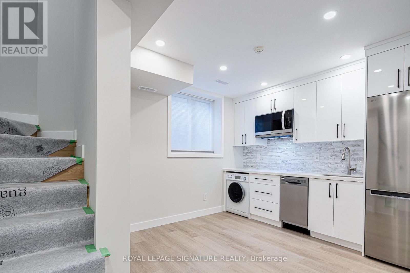 LOWER - 20 KEWBEACH AVENUE, Toronto (The Beaches) — photo 7